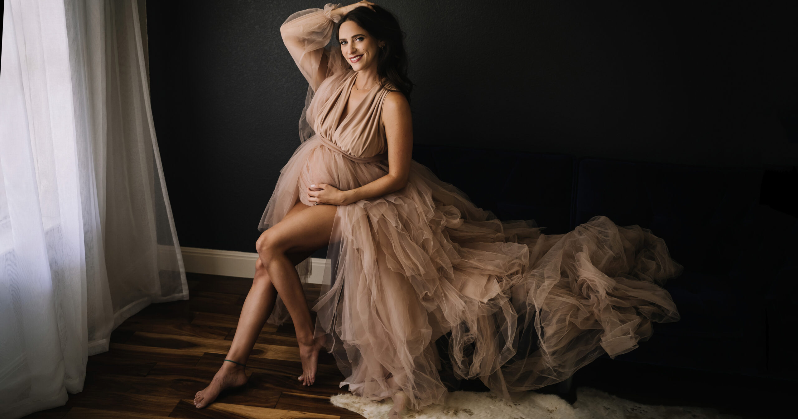 Beautiful maternity boudoir photo shoot in Austin, TX showcasing glowing pregnant woman in intimate, empowering poses. Pregnancy Boudoir shoot, boudoir maternity pictures, maternity boudoir pics, maternity boudoir pictures